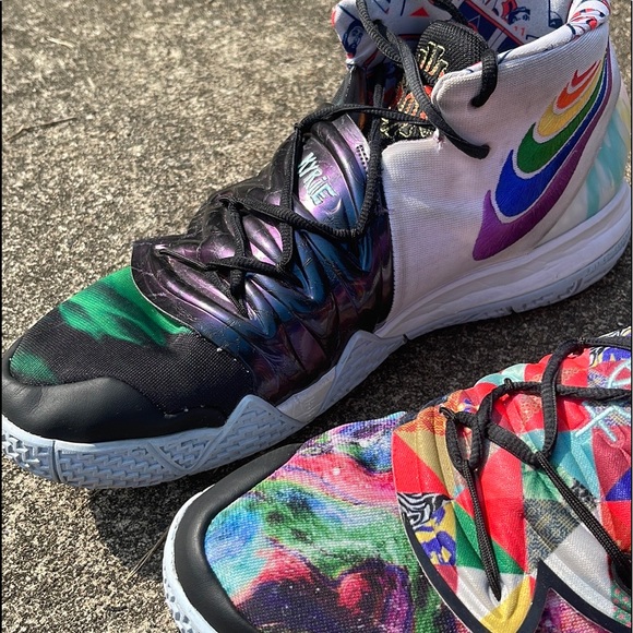 SOLD on eBay!!    Nike Kybrid S2 ‘Pineapple’ GS What the Kyrie Sneaker Size17 - Picture 11 of 16